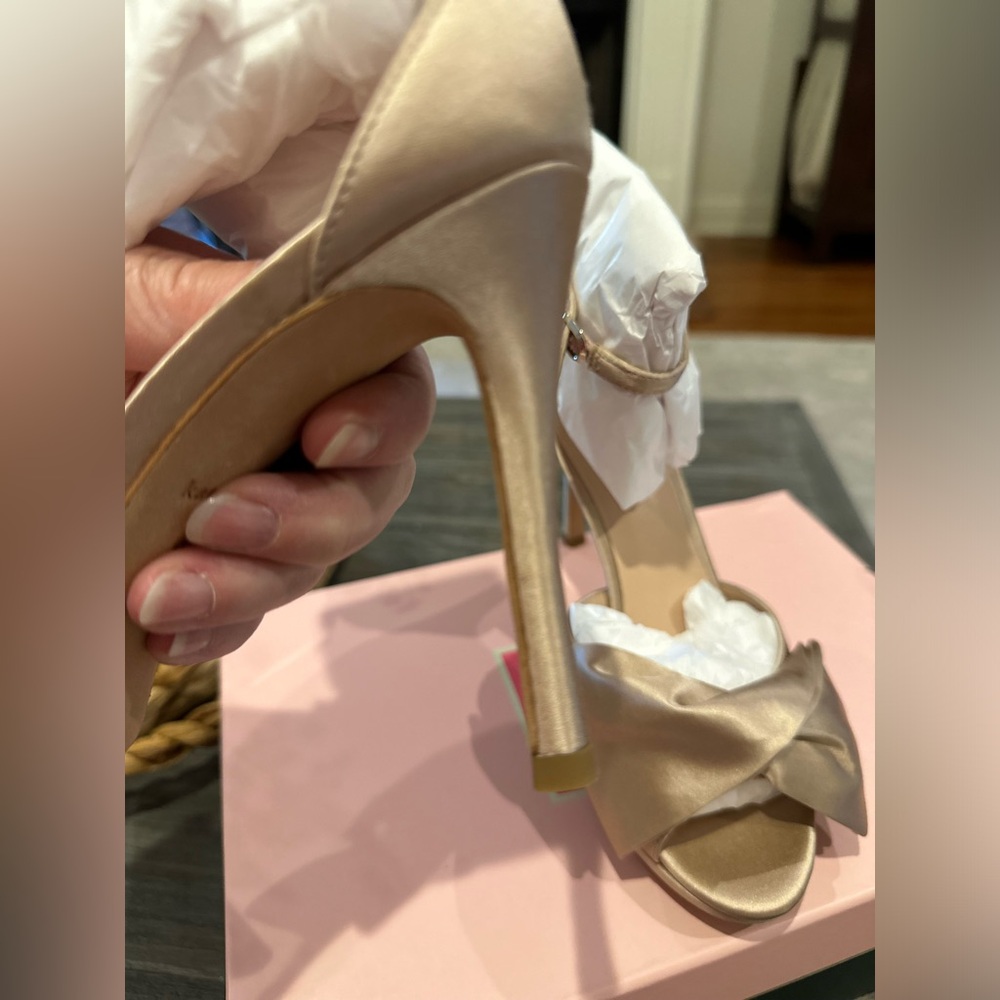 Brand New Kate Spade Blush Satin Heels with Bow - Picture 12 of 13
